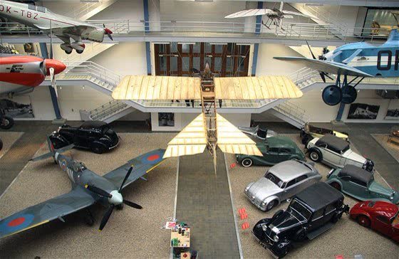 Muzeum Tatra Kopřivnice 37km