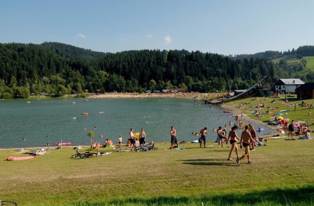Přírodní koupaliště Balaton Karolínka 27km